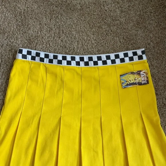 NWT Vans x Tierra Whack Yellow Pleated Skirt 34 L Checkered Streetwear Mini - Picture 3 of 5